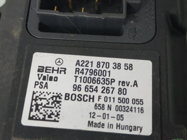 Реле моторчика задней печки Mercedes W221 S 221 a2218703858