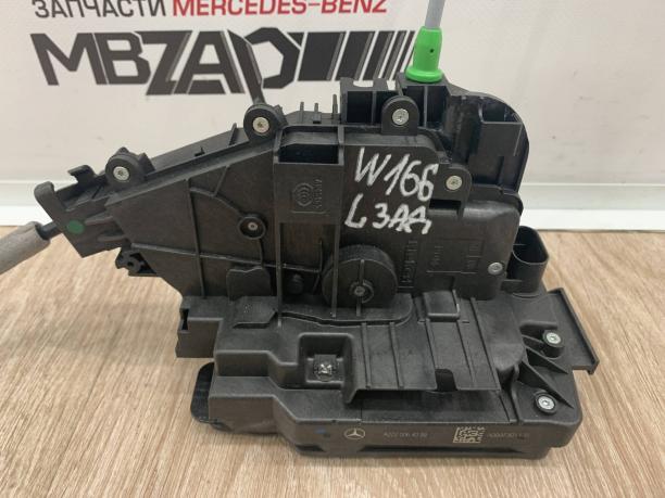 Замок двери задней левой Mercedes W166 a0997301135