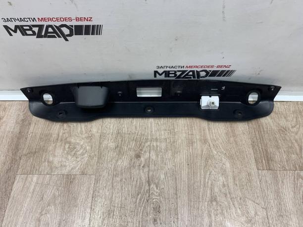 Накладка крышки багажника Mercedes W207 a2077580702