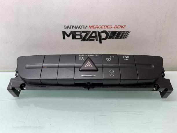 Блок кнопок торпеды Mercedes W211 a2118219479