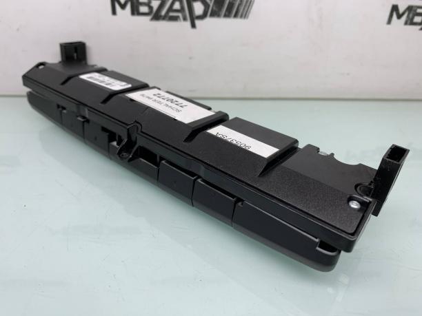 Блок кнопок торпеды Mercedes W211 a2118219479