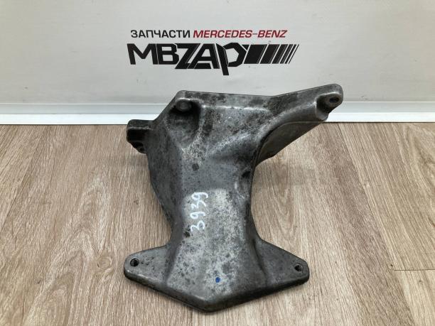 Кронштейн двигателя правый m275 Mercedes w221 a2752232604