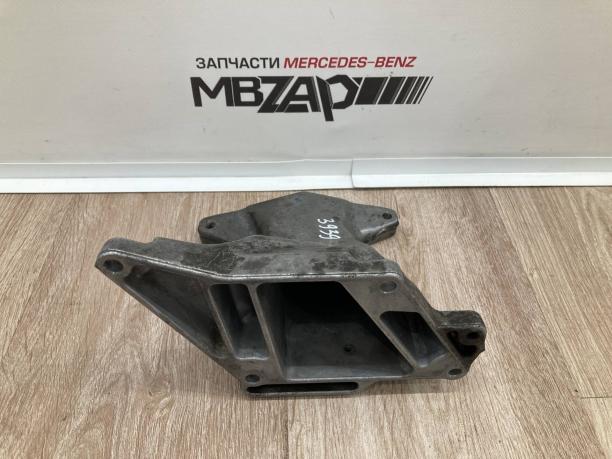 Кронштейн двигателя правый m275 Mercedes w221 a2752232604