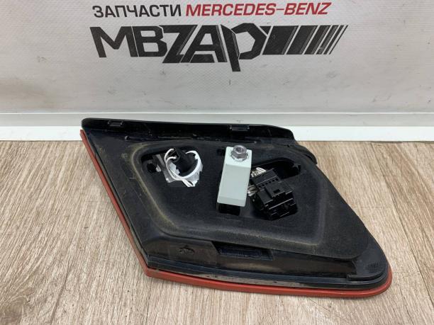 Фонарь внутренний левый Mercedes W212 a2129060358