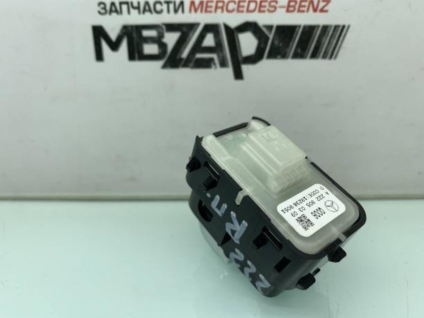 Кнопка стеклоподъемника правая Mercedes W222 a2229050309