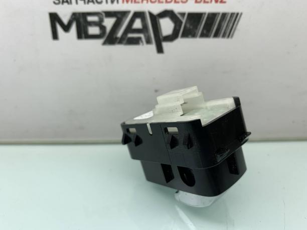 Кнопка стеклоподъемника правая Mercedes W222 a2229050309