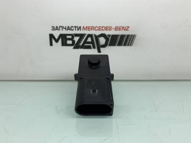 Датчик давления в вакуумнике Mercedes X204 GLK a0075420318