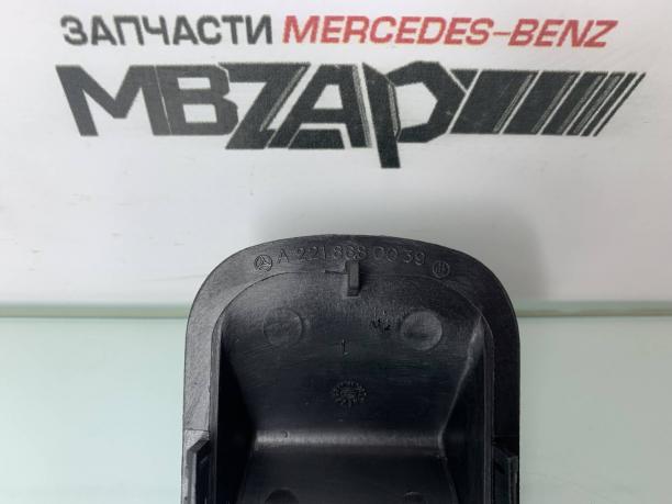 Заглушка детского кресла Mercedes W221 a2218680039