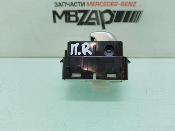 Кнопка открывания багажника Mercedes W213 E 213 a2229050509