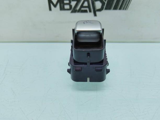 Кнопка открывания багажника Mercedes W213 E 213 a2229050509