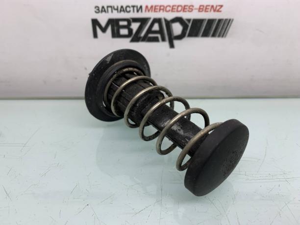 Пружина капота Mercedes W212 a2048800127