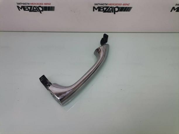 Ручка двери правая Mercedes W164 a1647600670