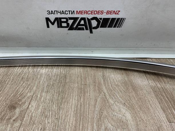 Молдинг крыши правый Mercedes W204 a2046902280