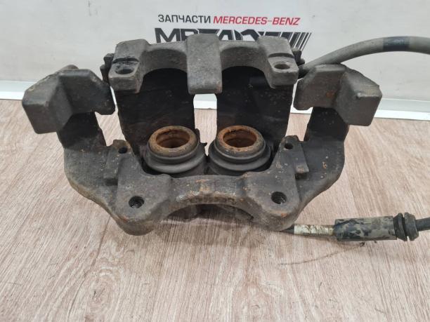 Суппорт передний правый Mercedes W251 a1644202483