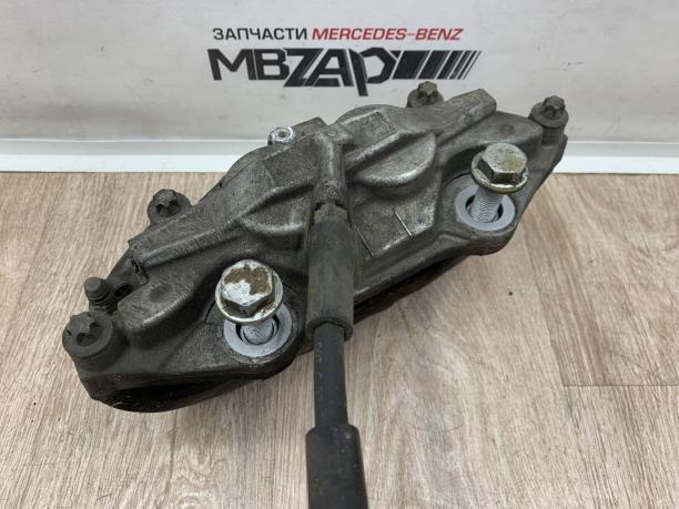 Суппорт передний правый Mercedes W205 a0114219298