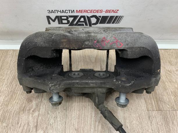 Суппорт передний правый Mercedes W205 a0114219298