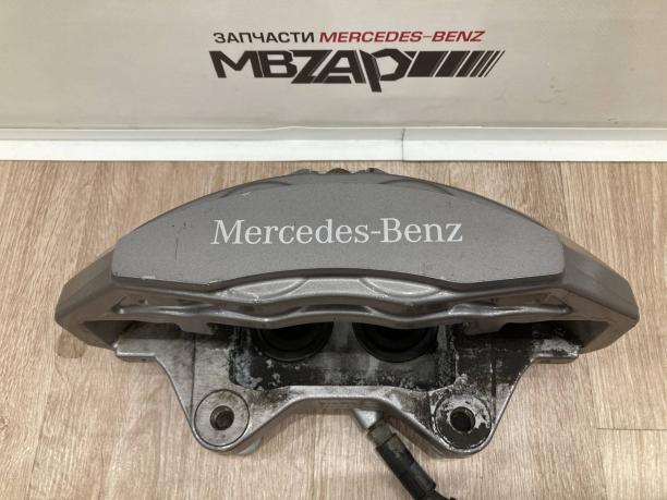 Суппорт передний правый Mercedes W222 a2224215298