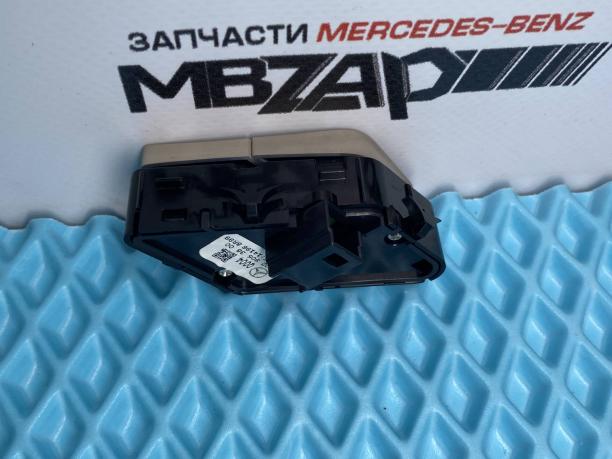 Кнопка центрального замка правая Mercedes W222 a2229053800