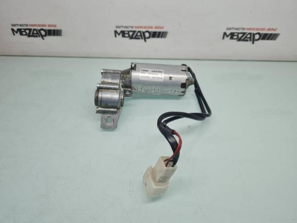 Моторчик рулевой колонки Mercedes W251 24047860