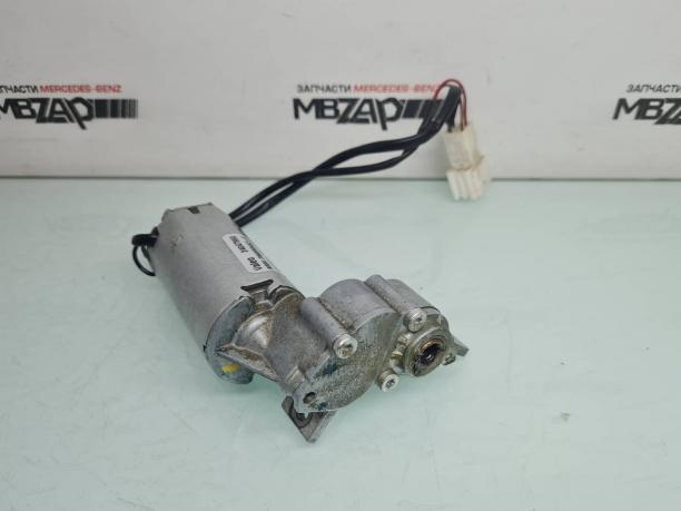 Моторчик рулевой колонки Mercedes W251 24047860