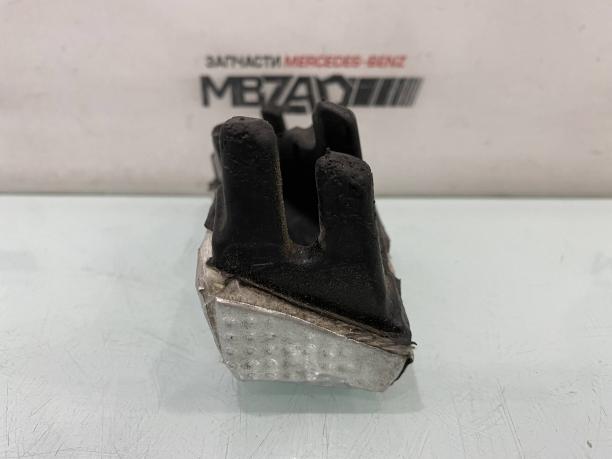 Тепловой экран стартера m276 Mercedes W205 a2767509375