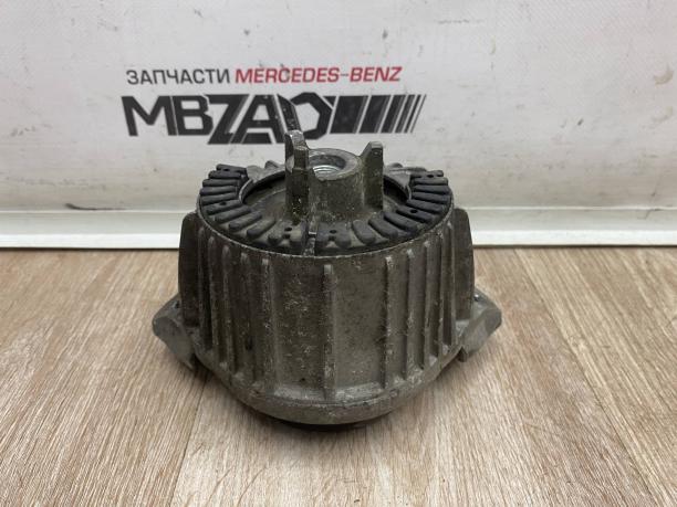 Подушки двигателя m651 Mercedes W204 a2042400317