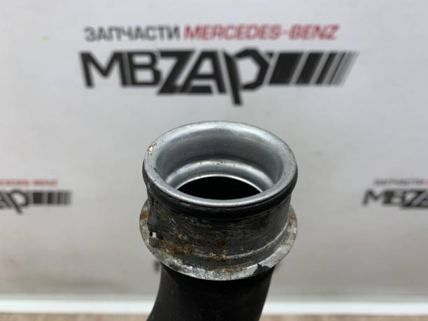 Патрубок радиатора левый Mercedes W212 a2045011582