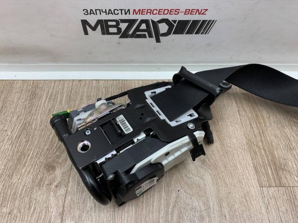 Ремень передний правый Mercedes W212 a2128609285