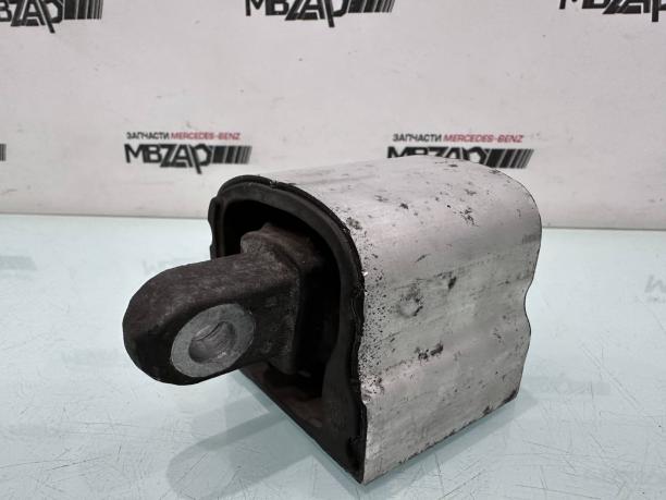 Подушка АКПП Mercedes W447 a4472410113