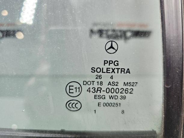 Форточка задней правой двери Mercedes W251 a2517302655