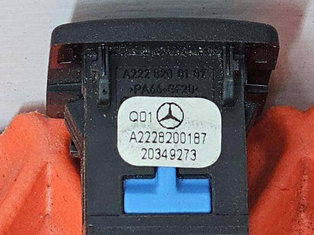 Разъем AUX Mercedes W222 a2228200187