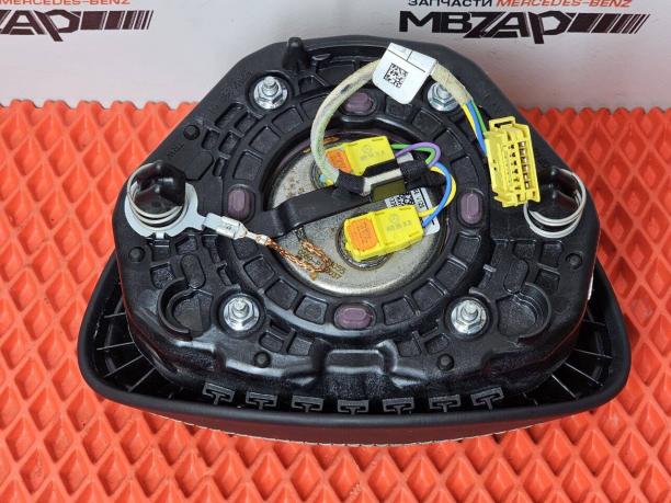 Подушка безопасности руля Mercedes W222 a0008602902