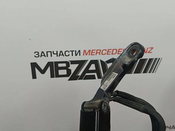 Поводок стеклоочистителя левый Mercedes W222 a2228200544