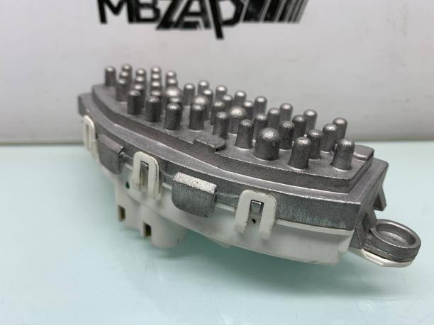 Реле моторчика печки Mercedes W166 a1669064001