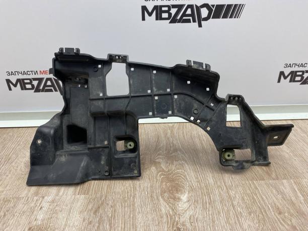 Кронштейн левой насадки Mercedes W205 a2058850100