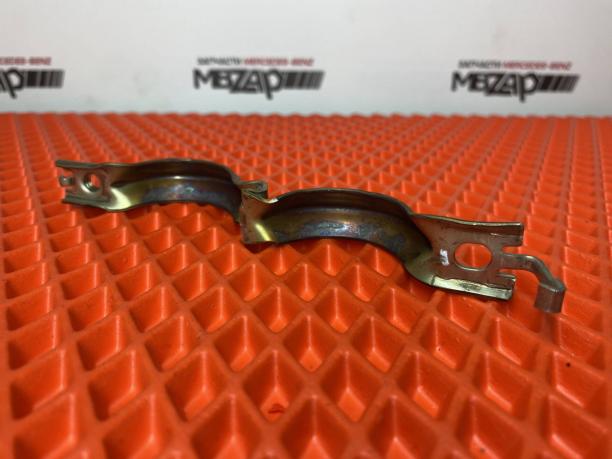 Хомут глушителя m654 Mercedes W213 a0039953002