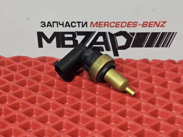 Датчик температуры ОЖ Mercedes W212 a0999053700