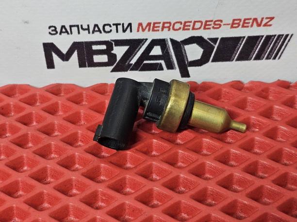 Датчик температуры ОЖ Mercedes W212 a0999053700