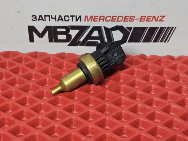 Датчик температуры ОЖ Mercedes W212 a0999053700