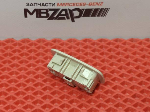 Плафон освещения салона Mercedes W222 a0009063604