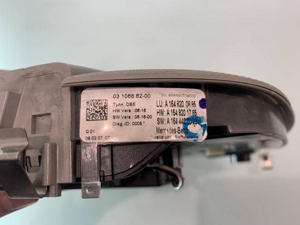 Плафон салонный Mercedes W164 a1648200885