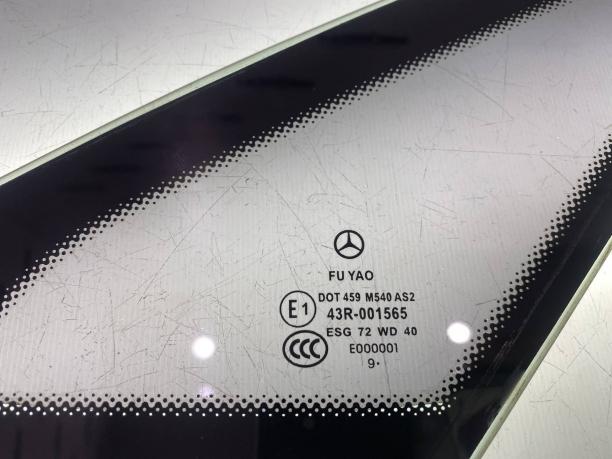 Стекло кузовное глухое правое Mercedes W207 E a2076700439