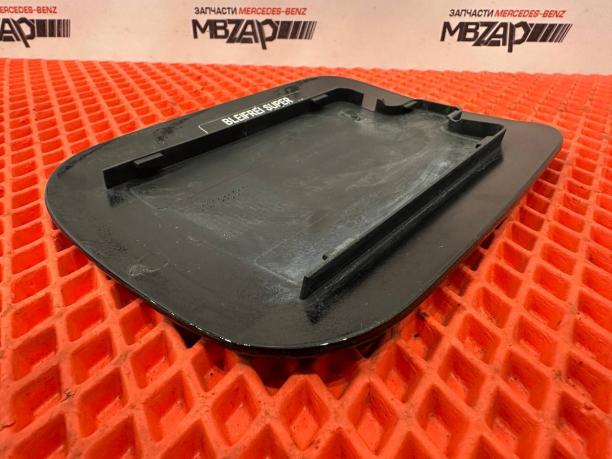 Крышка лючка бензобака Mercedes W221  a2217570006