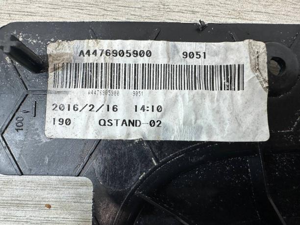 Накладка замка багажника Mercedes W447 a4476905900