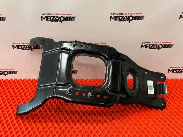 Кронштейн дистроника Mercedes W167 a1676265300