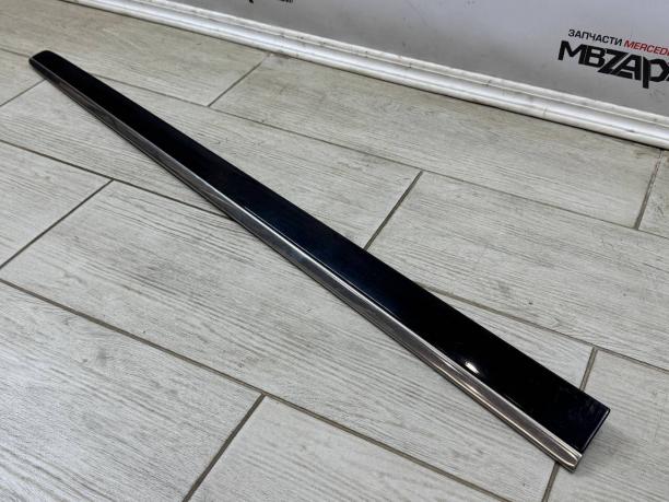Молдинг передний правый Mercedes x164 GL a1646905262