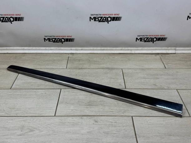 Молдинг передний правый Mercedes x164 GL a1646905262