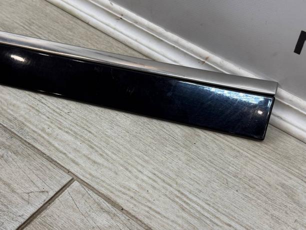 Молдинг двери левый Mercedes W164 a1646900062