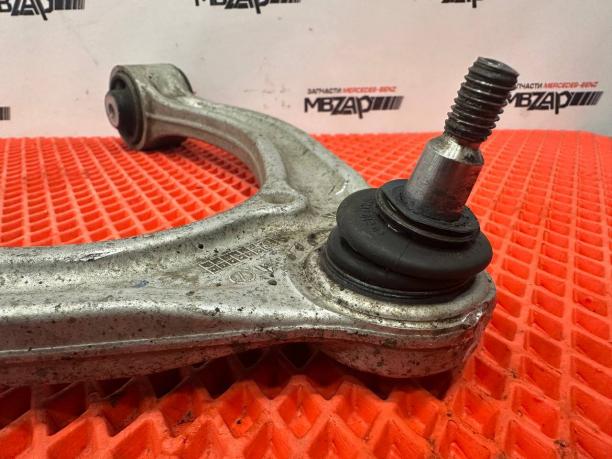 Рычаг передний верхний правый Mercedes w221 a2213309007