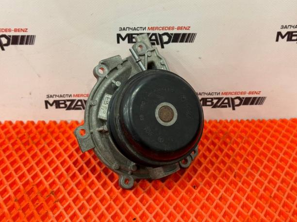 Помпа охлаждения m656 Mercedes W222 S 222 a6562010010